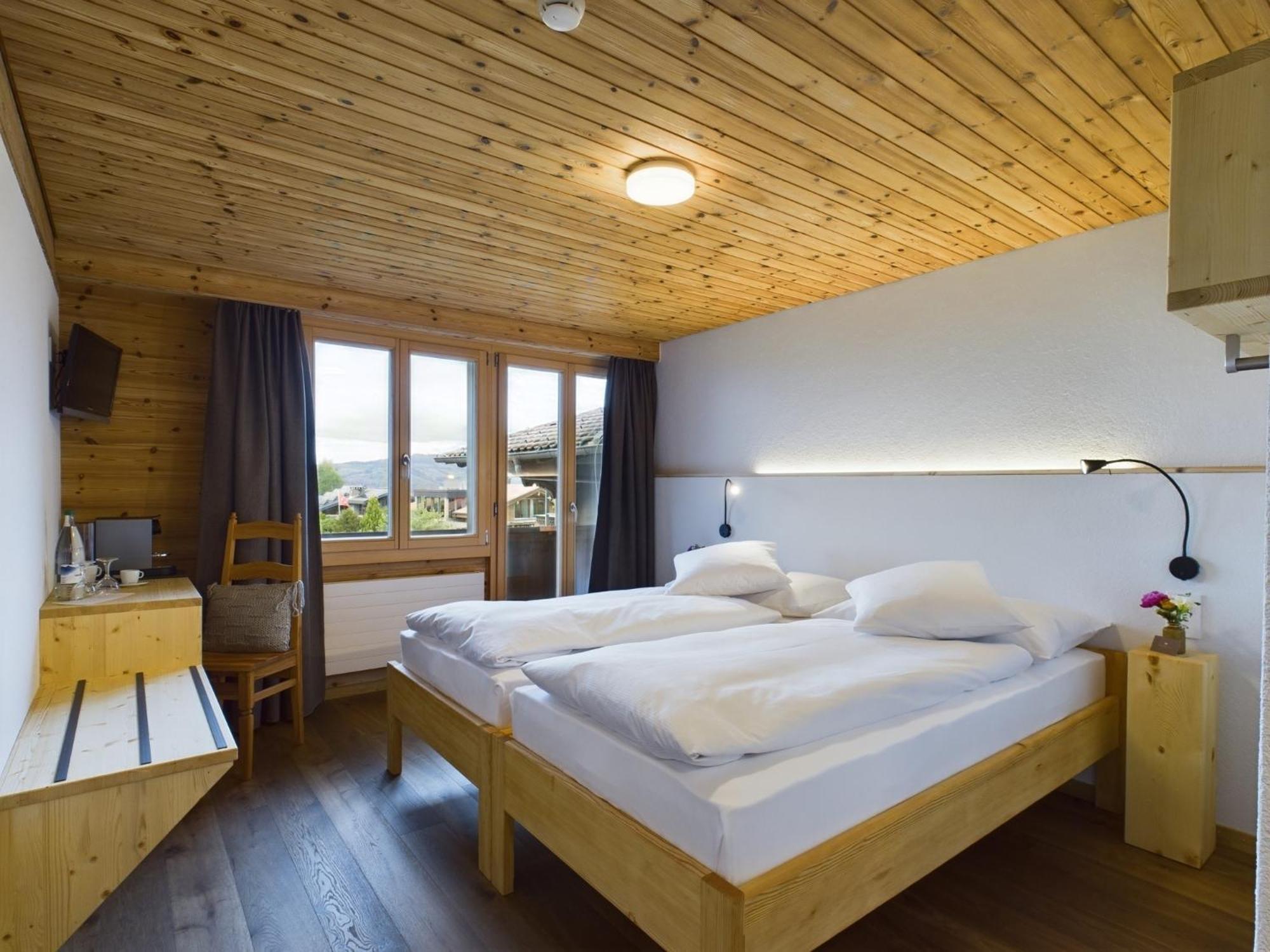 Bergblick Lodge - 3 Sterne Garni - Neueroeffnung Aeschi Bei Spiez Εξωτερικό φωτογραφία
