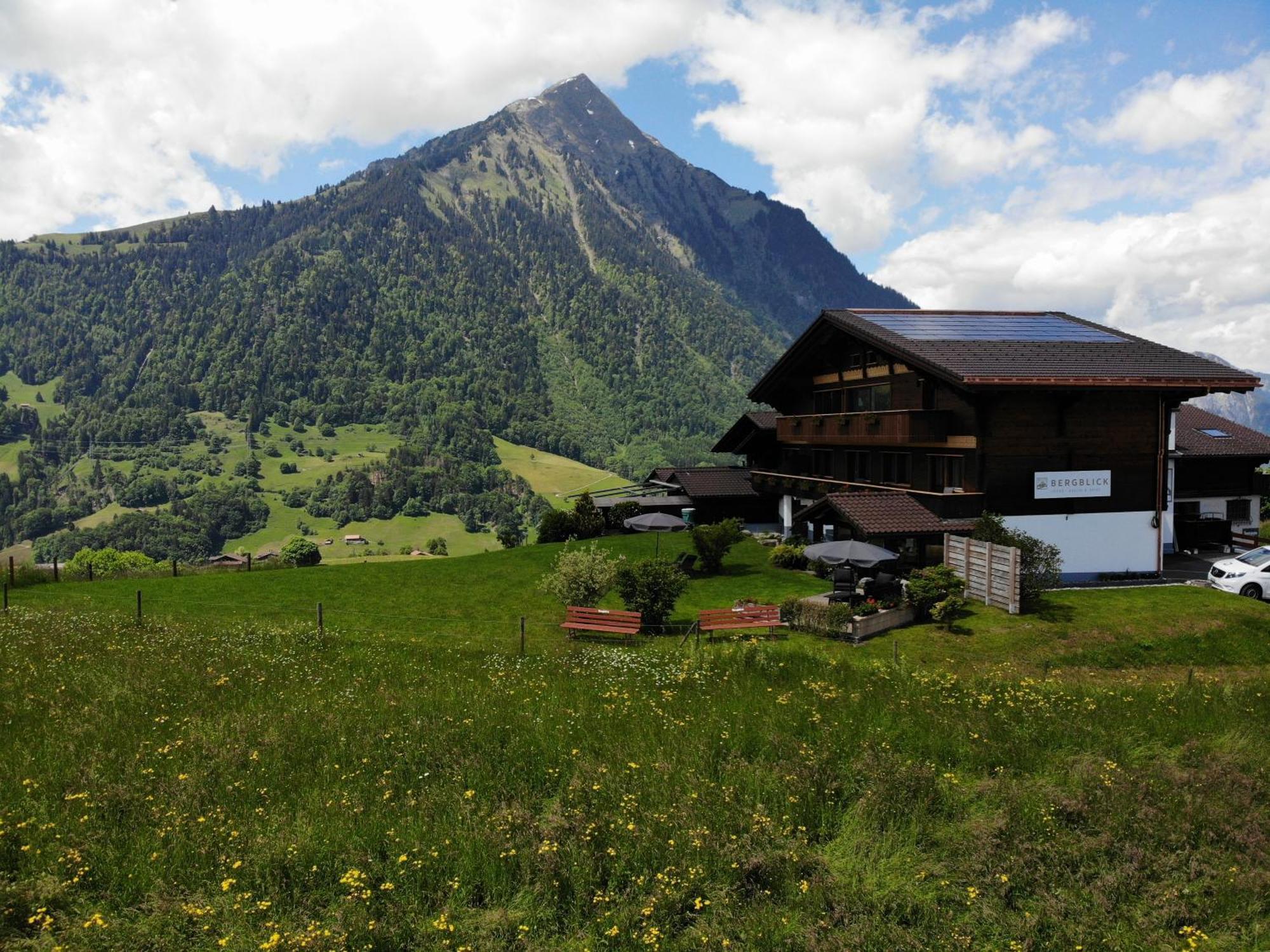 Bergblick Lodge - 3 Sterne Garni - Neueroeffnung Aeschi Bei Spiez Εξωτερικό φωτογραφία